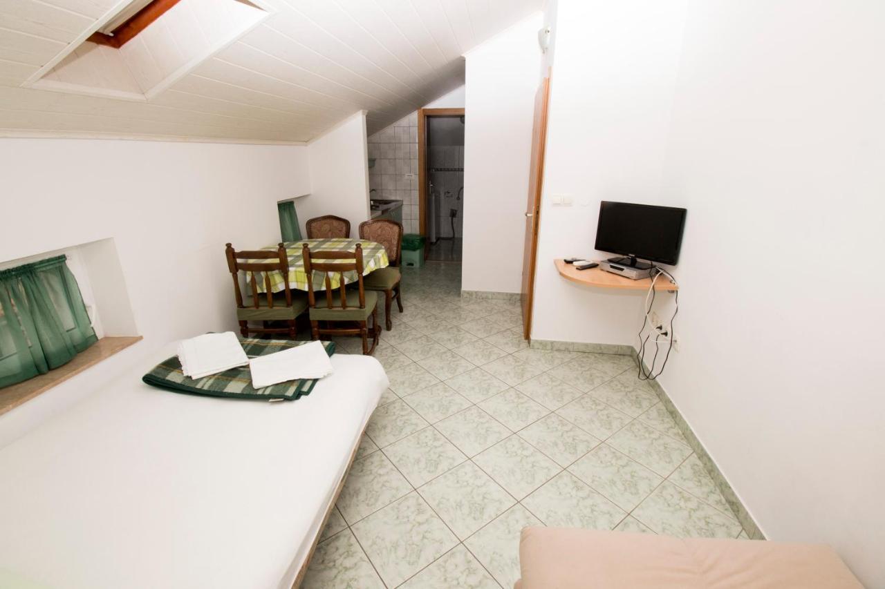 Omis - Michy Apartments Exterior photo